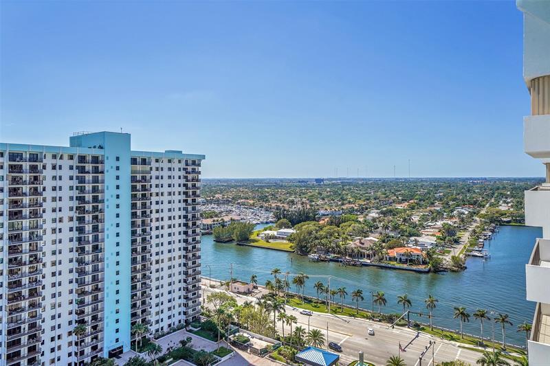 Image 37 of 63 For 1201 Ocean Dr  2301