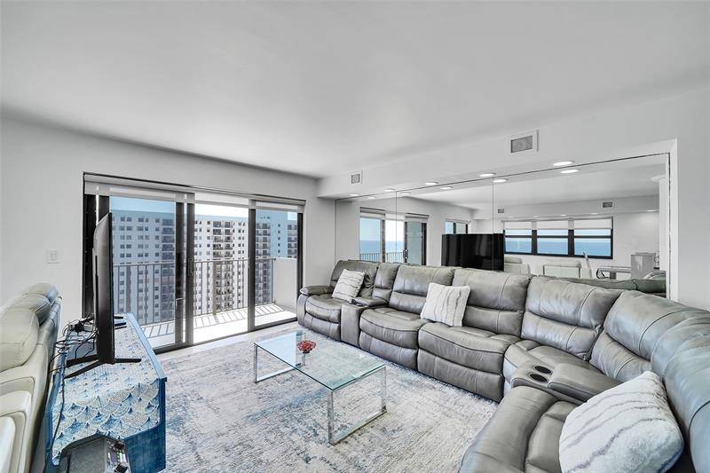 Image 5 of 63 For 1201 Ocean Dr  2301