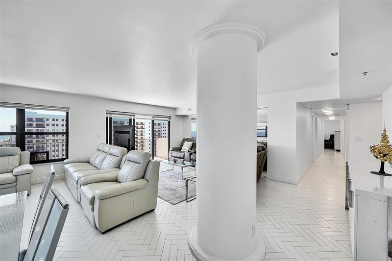 Image 9 of 63 For 1201 Ocean Dr  2301