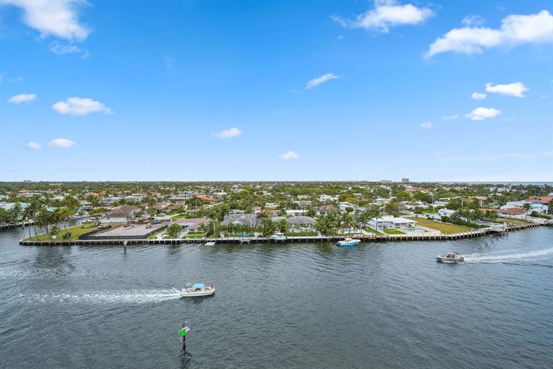 Image 12 of 37 For 2611 Riverside Dr  1106