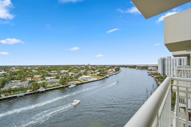 Image 13 of 37 For 2611 Riverside Dr  1106