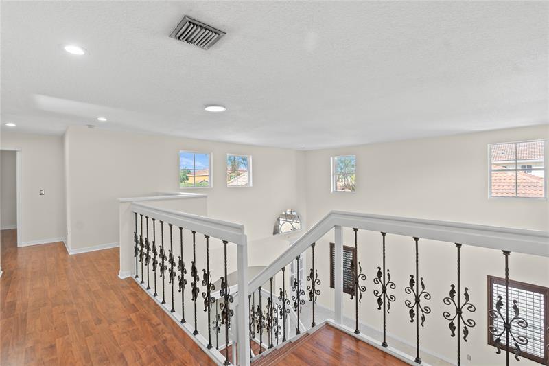Image 21 of 62 For 12817 26th St