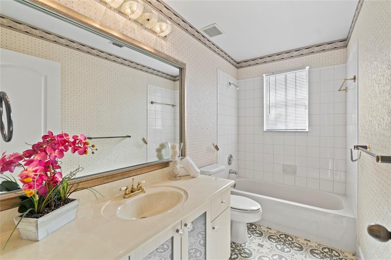 Image 23 of 62 For 12817 26th St