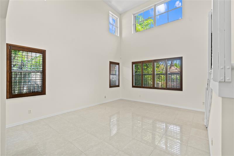 Image 4 of 62 For 12817 26th St