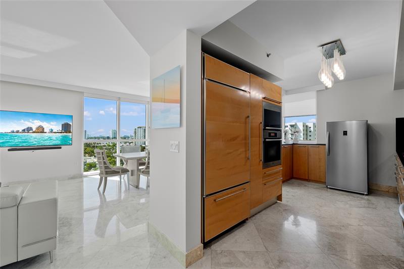 Image 17 of 70 For 101 Fort Lauderdale Beach Blvd  907