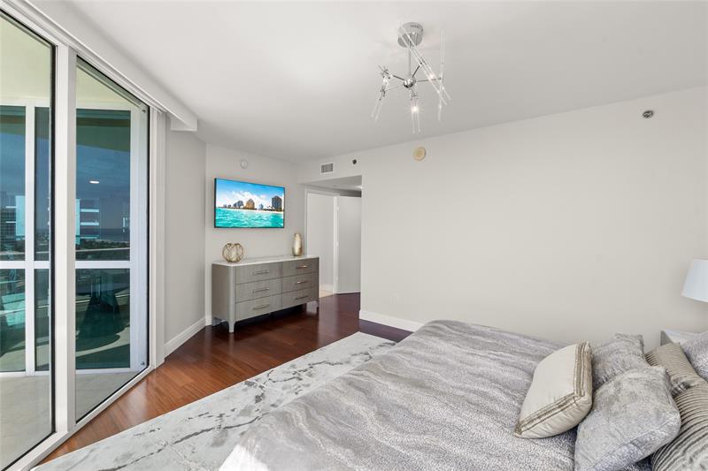 Image 27 of 70 For 101 Fort Lauderdale Beach Blvd  907