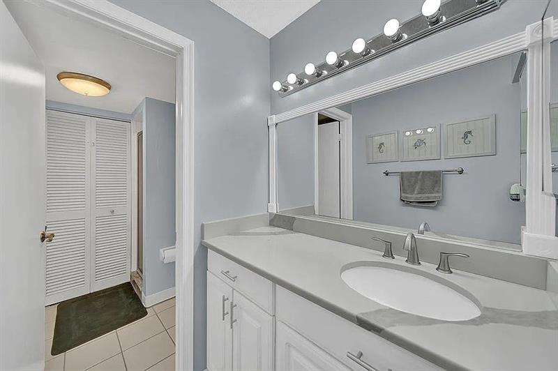 Image 19 of 30 For 9400 Ocean Dr  805