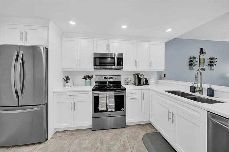 Image 8 of 30 For 9400 Ocean Dr  805
