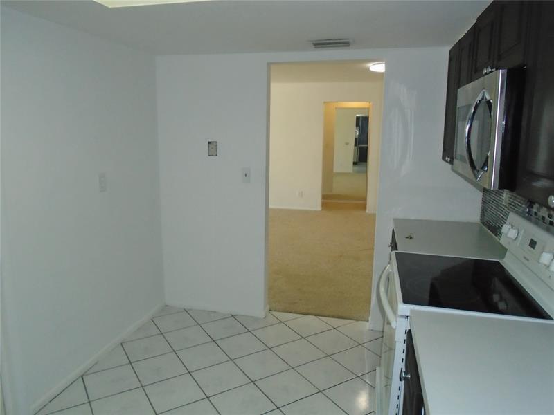 Image 10 of 26 For 2631 Golf Blvd