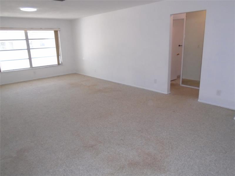 Image 11 of 26 For 2631 Golf Blvd