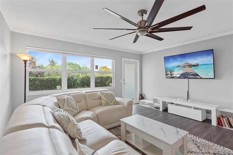 Image 10 of 19 For 309 Oakridge R  309