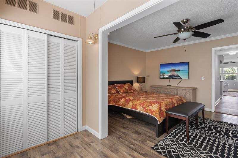 Image 15 of 19 For 309 Oakridge R  309