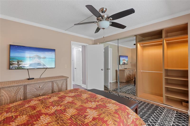 Image 16 of 19 For 309 Oakridge R  309