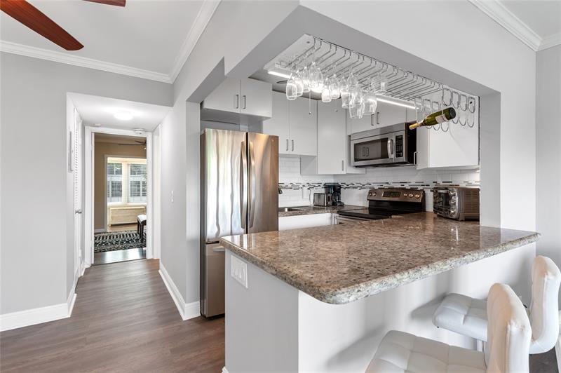 Image 3 of 19 For 309 Oakridge R  309