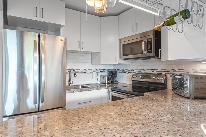 Image 4 of 19 For 309 Oakridge R  309