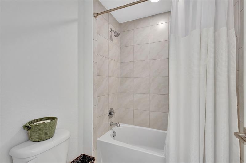 Image 38 of 82 For 92 Palmetto Ln