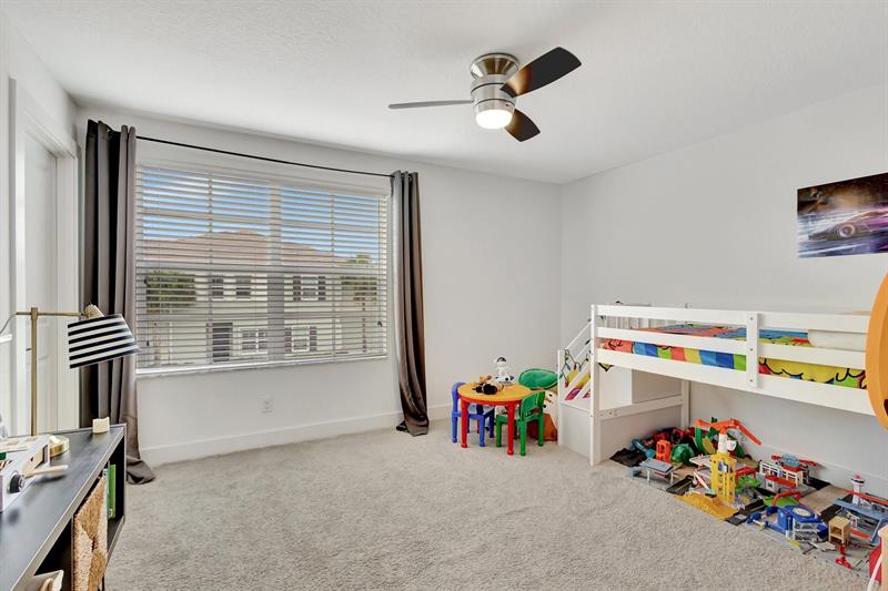 Image 39 of 82 For 92 Palmetto Ln