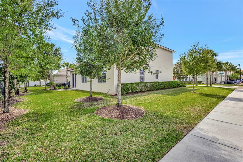 Image 46 of 82 For 92 Palmetto Ln