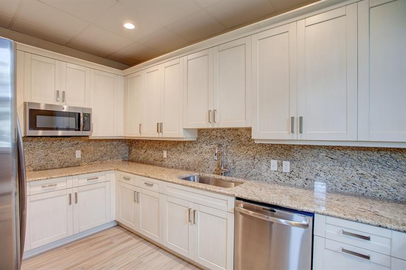 Image 75 of 82 For 92 Palmetto Ln