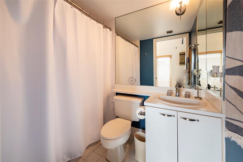 Image 17 of 44 For 635 Euclid Ave  229