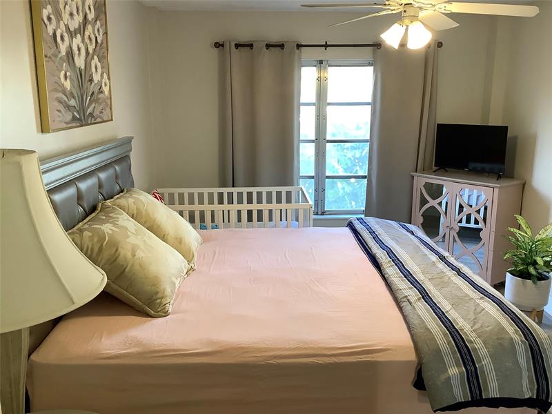 Image 13 of 25 For 4174 Inverrary Dr  203