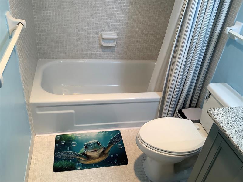 Image 22 of 25 For 4174 Inverrary Dr  203