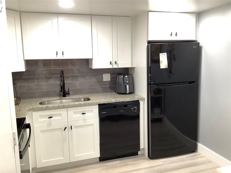 Image 5 of 25 For 4174 Inverrary Dr  203