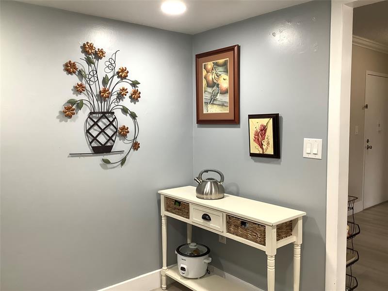 Image 7 of 25 For 4174 Inverrary Dr  203