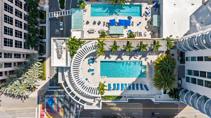 Image 17 of 54 For 100 Las Olas Blvd  1901
