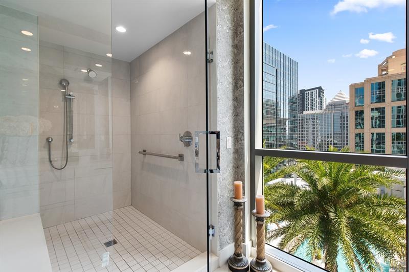Image 22 of 54 For 100 Las Olas Blvd  1901
