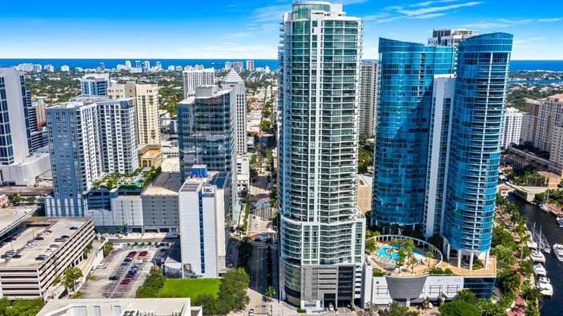 Image 52 of 54 For 100 Las Olas Blvd  1901