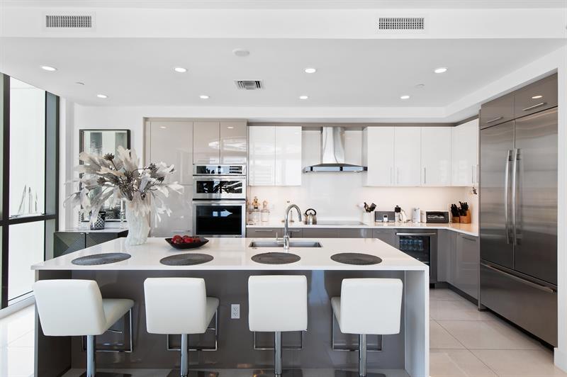 Image 9 of 54 For 100 Las Olas Blvd  1901