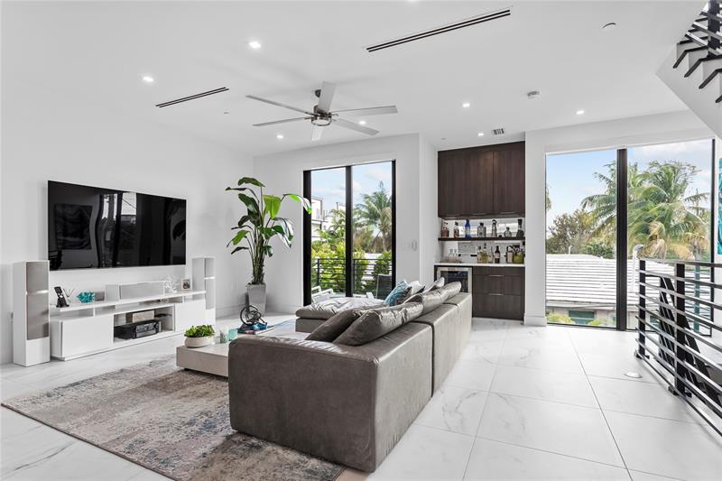 Details for 1044 Victoria Park Rd, Fort Lauderdale, FL 33304