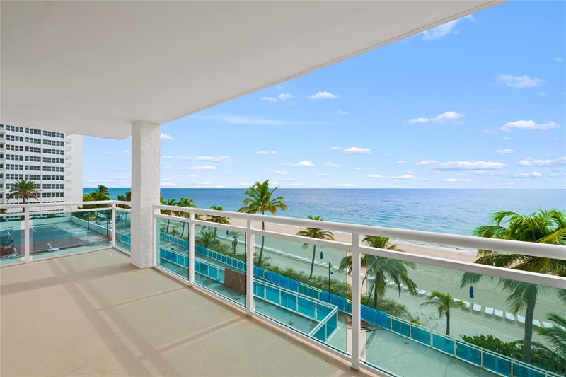 Image 66 of 90 For 3900 Galt Ocean Dr  317