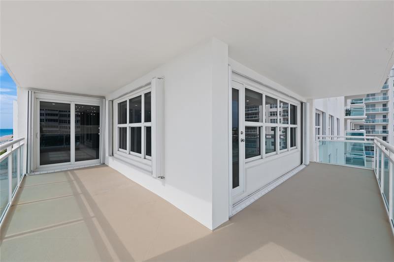 Image 69 of 90 For 3900 Galt Ocean Dr  317