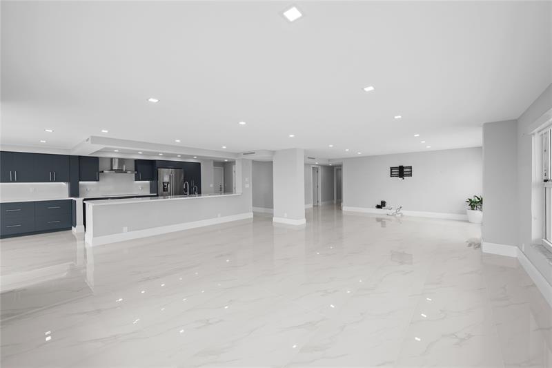 Image 77 of 90 For 3900 Galt Ocean Dr  317