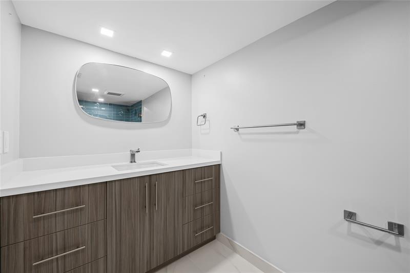 Image 82 of 90 For 3900 Galt Ocean Dr  317