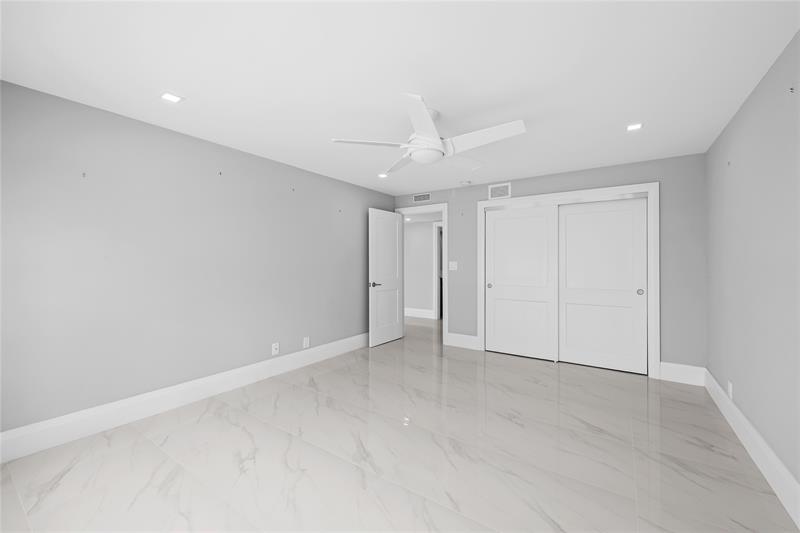 Image 85 of 90 For 3900 Galt Ocean Dr  317