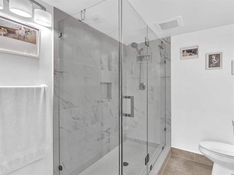 Image 14 of 27 For 8592 Sunrise Blvd  202