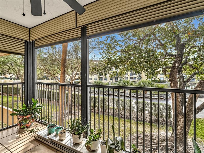 Image 21 of 27 For 8592 Sunrise Blvd  202