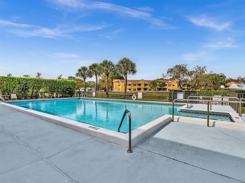 Image 22 of 27 For 8592 Sunrise Blvd  202