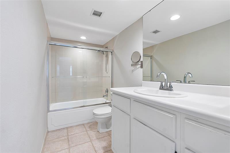 Image 14 of 30 For 1220 3rd St  205