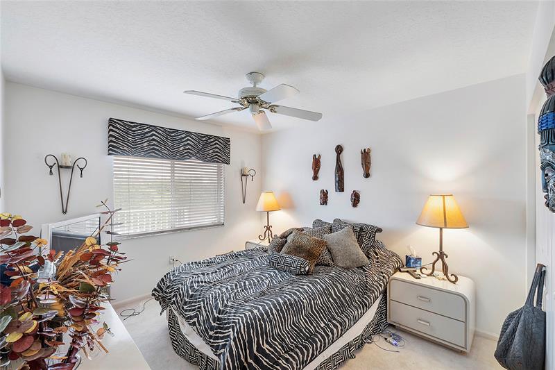 Image 15 of 27 For 5746 Crystal Shores Drive  402