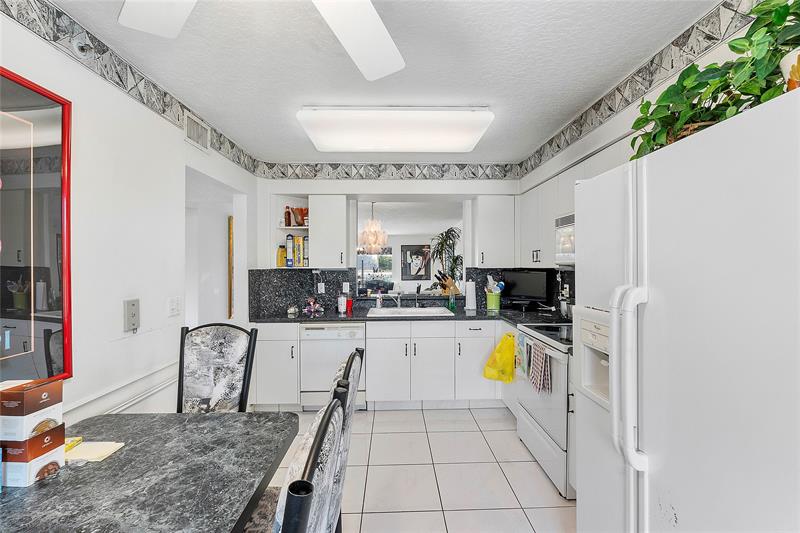 Image 6 of 27 For 5746 Crystal Shores Drive  402