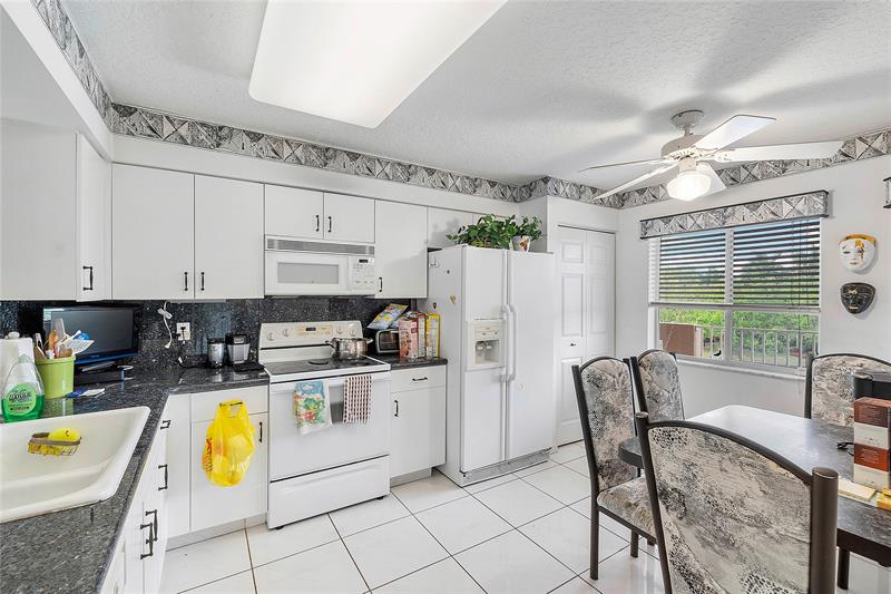 Image 7 of 27 For 5746 Crystal Shores Drive  402