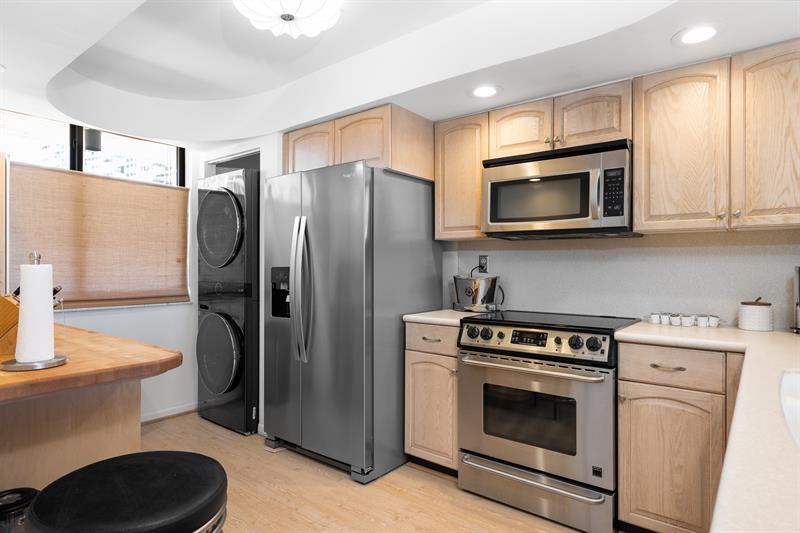 Image 10 of 50 For 510 Ocean Blvd  507