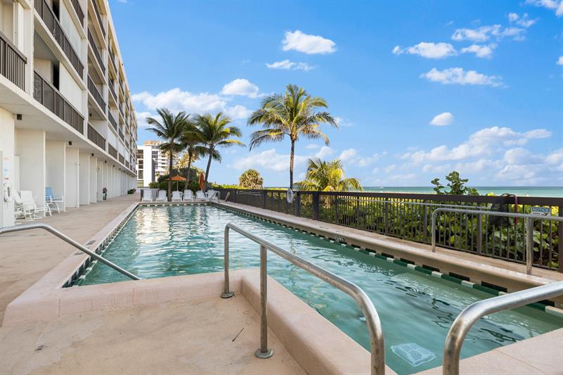 Image 44 of 50 For 510 Ocean Blvd  507