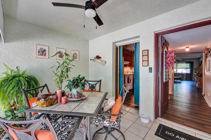 Image 3 of 50 For 860 6th Ave  409