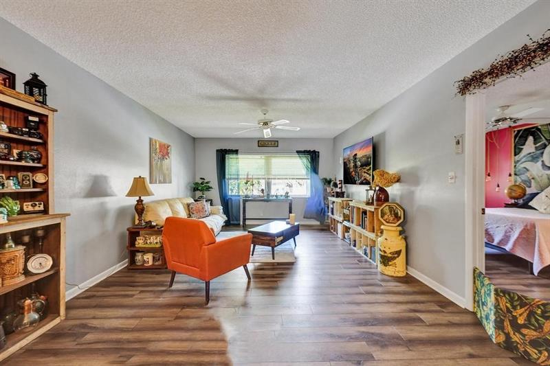 Image 7 of 50 For 860 6th Ave  409