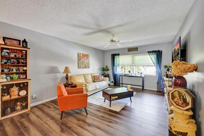 Image 8 of 50 For 860 6th Ave  409